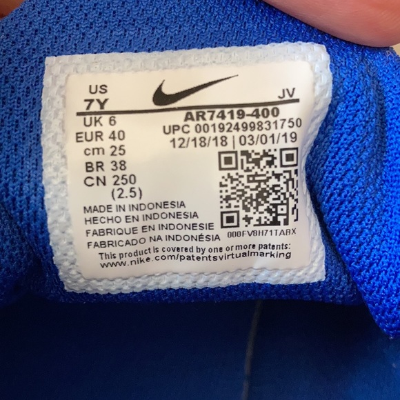 NWOB Nike Air Max sneakers - size 7Y - Picture 7 of 8